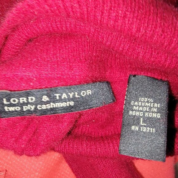 Lord & Taylor 2 Ply Red Cashmere Turtle Neck Sweater Size Large - Picture 5 of 5